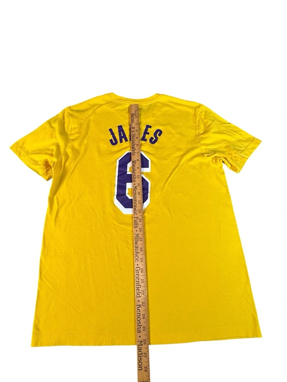 Nike LeBron James #6 Los Angeles Lakers NBA T-Shirt Men's Medium Yellow Tee